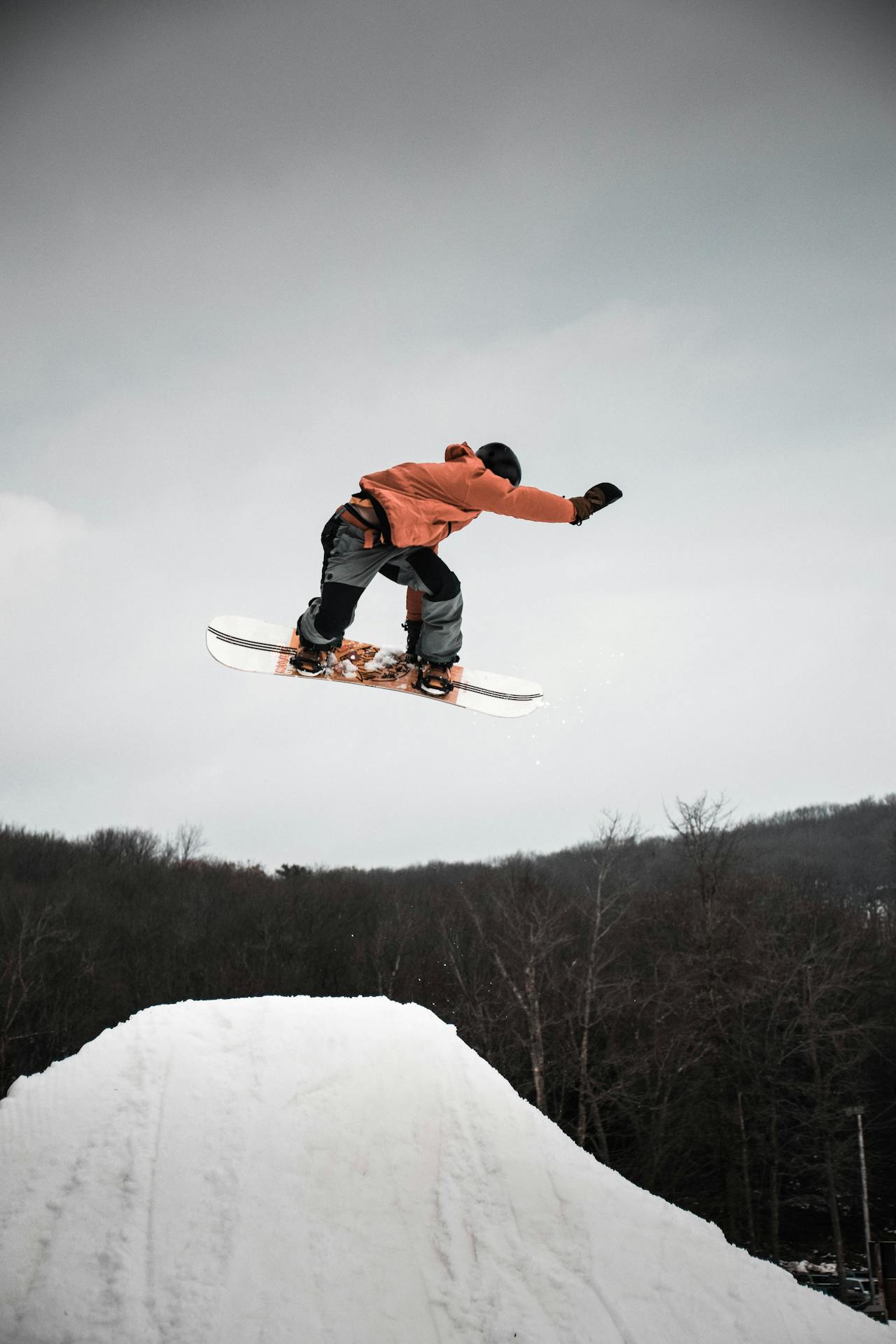 Van plank tot piste: een diepgaande gids voor de ultieme snowboard uitrusting